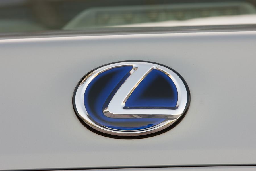  Lexus HS250h 2009 года  (фото 178 из 273)
